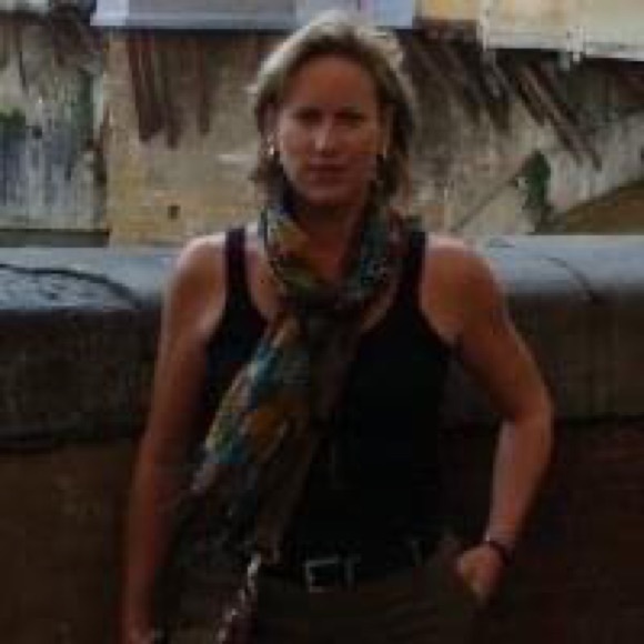 Meet your Posher, Sherry - Picture 1 of 2